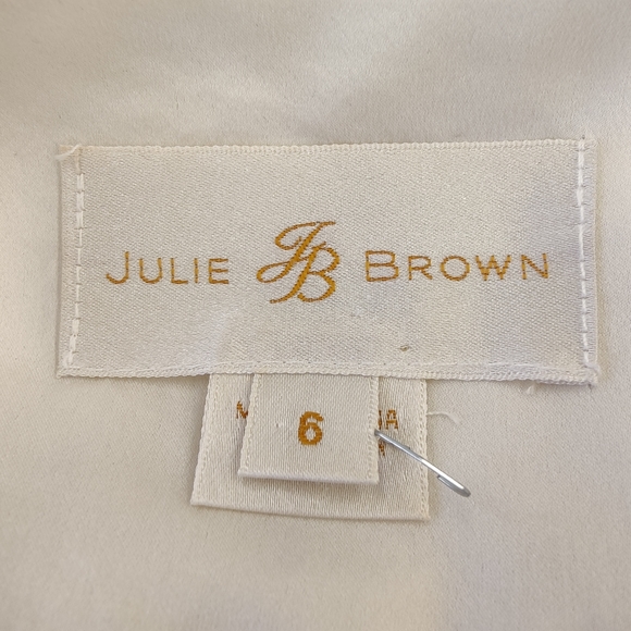 Julie Brown Silk Tunic with Embellished Silver Sequin V-neck - Size 6 - Picture 11 of 13